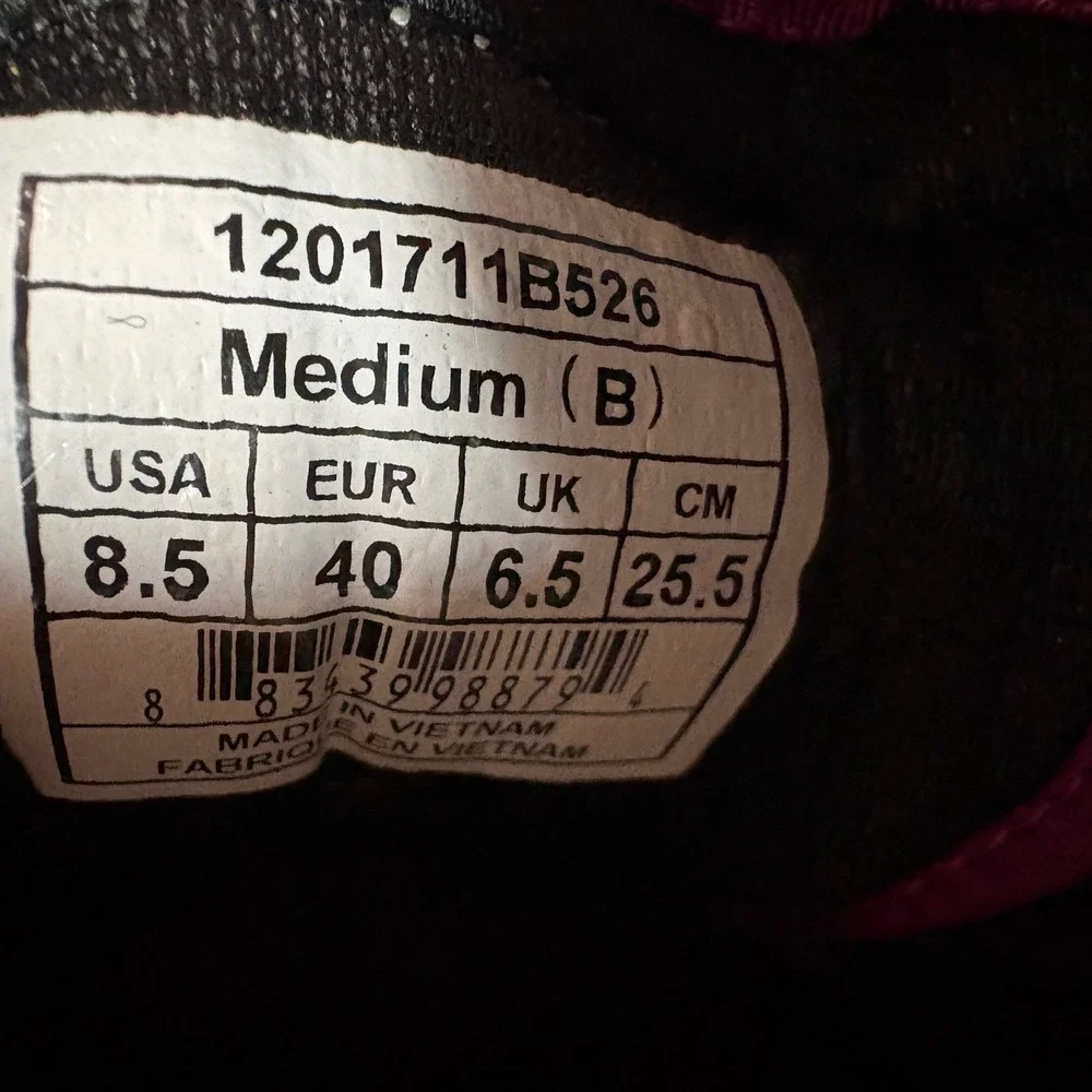 Brooks Chariot Heritage Womens‎ Running Sneakers Pink Beet 1201711B526 Size 8.5